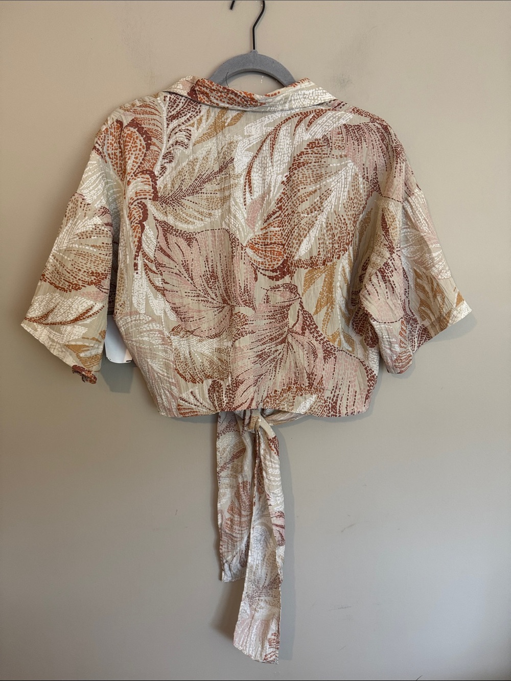 NWOT- DR2 by Daniel Rainn Short Sleeve Tie Front Top, size small - Picture 7 of 11